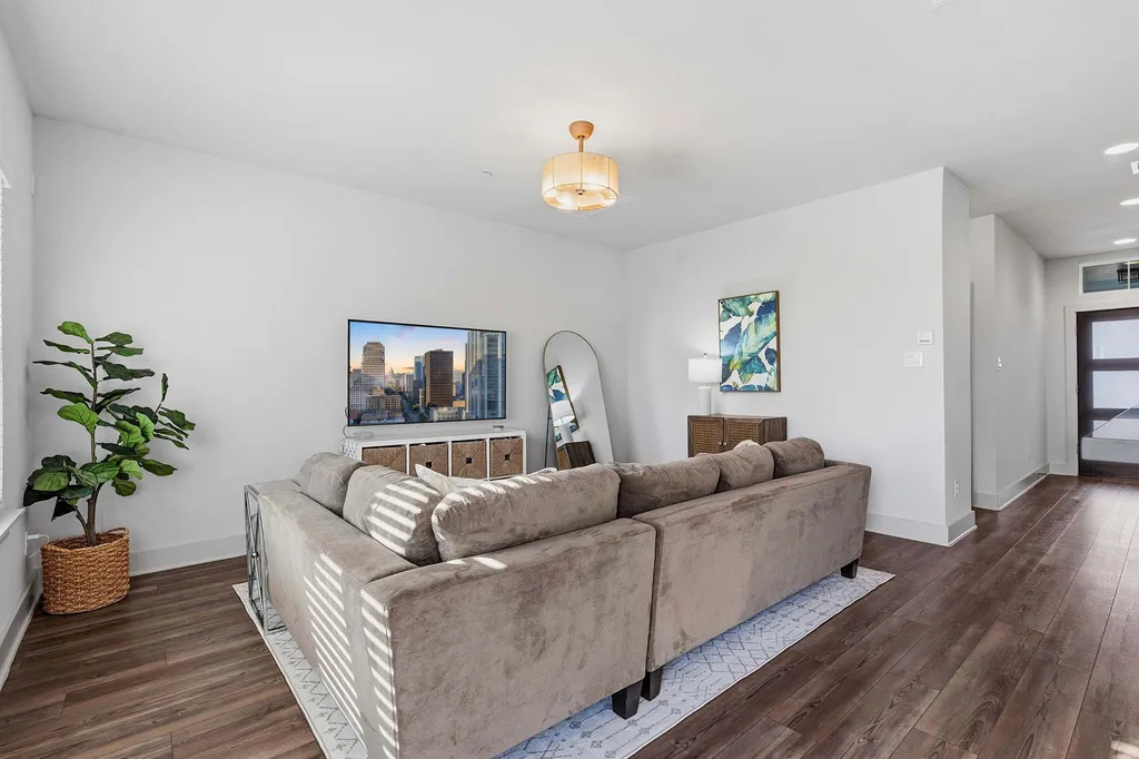 2260 Local Rebel Loop Leander TX 78641