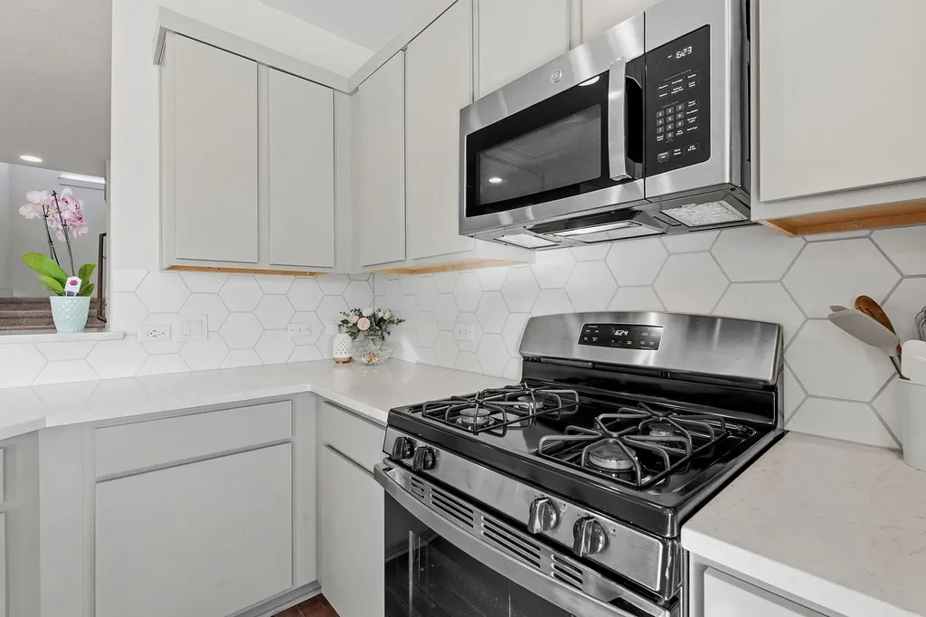 2260 Local Rebel Loop Leander TX 78641