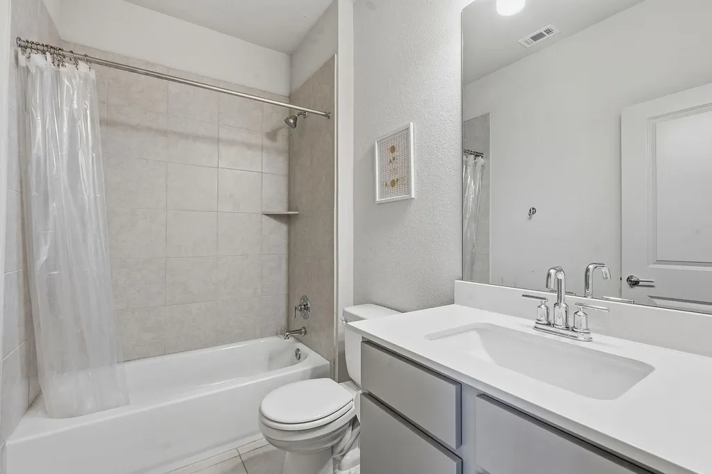2260 Local Rebel Loop Leander TX 78641