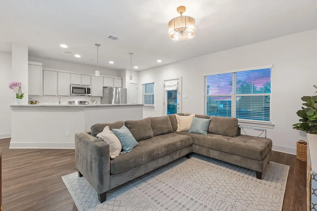 2260 Local Rebel Loop Leander TX 78641