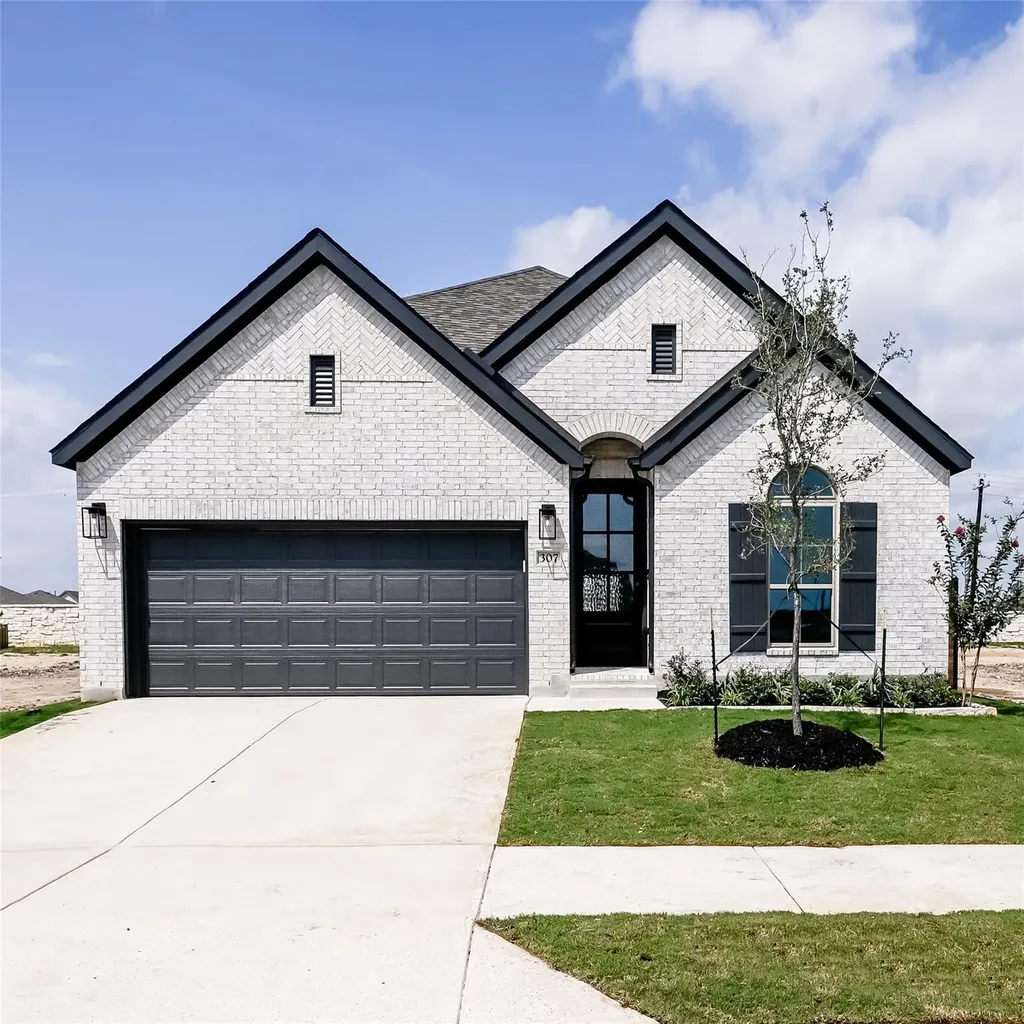 307 Watersong Bend Lockhart TX 78644