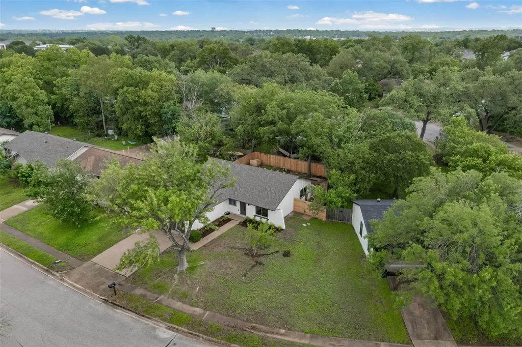 2306 Aldford Drive Austin TX 78745