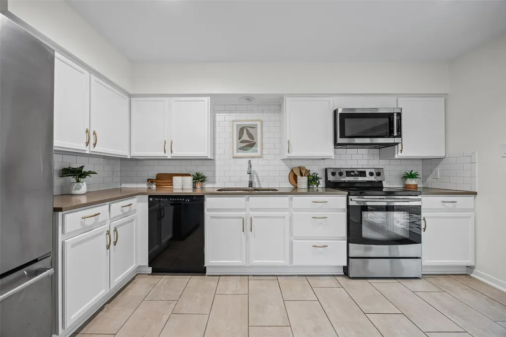 2306 Aldford Drive Austin TX 78745