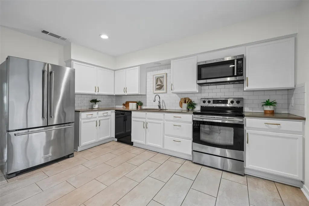 2306 Aldford Drive Austin TX 78745