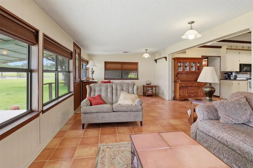 1412 Parkway Street Tow TX 78672