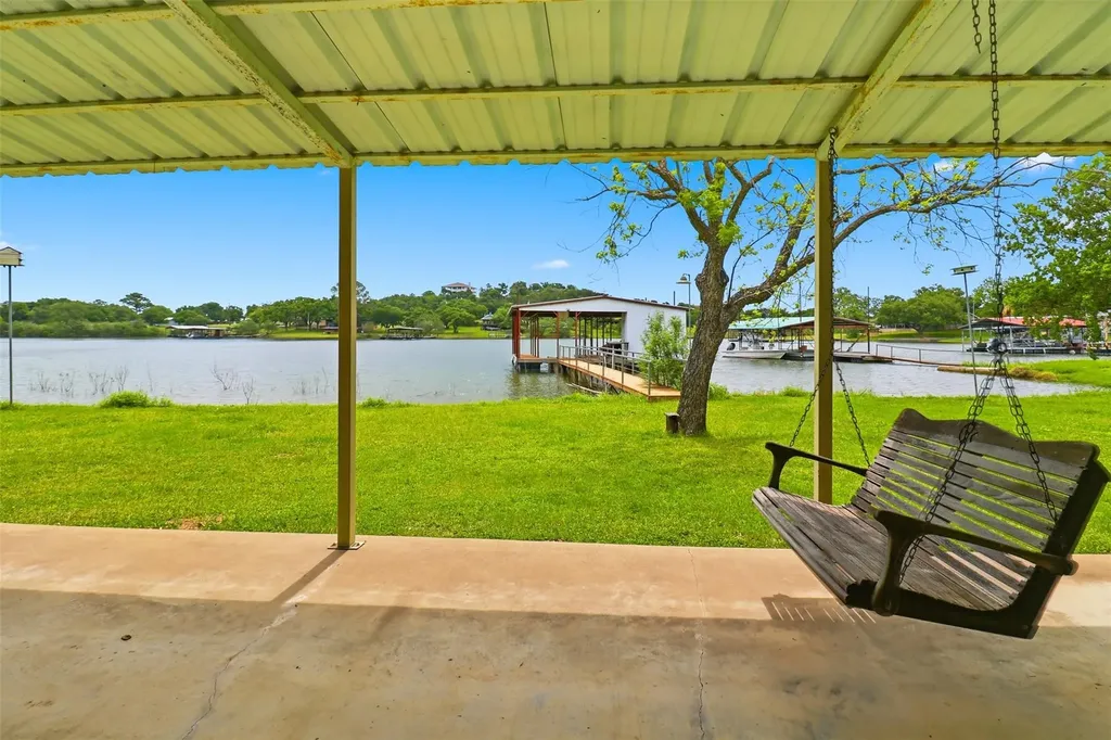 1412 Parkway Street Tow TX 78672