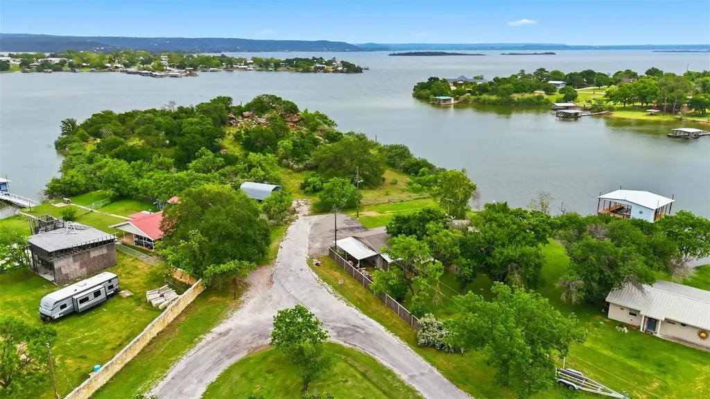 1412 Parkway Street Tow TX 78672