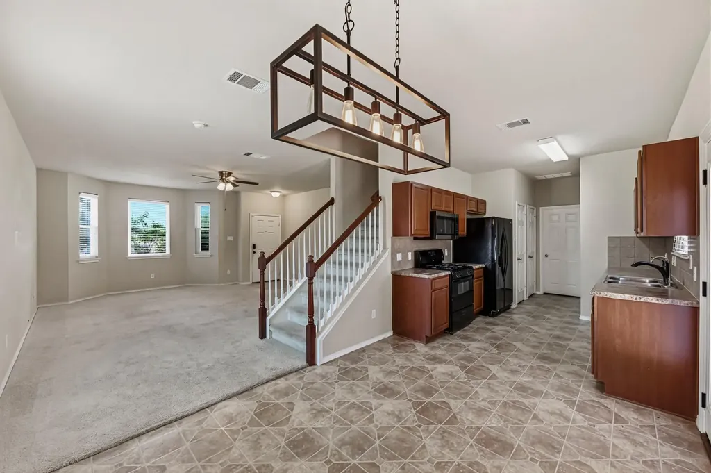164 Regent Cove Kyle TX 78640