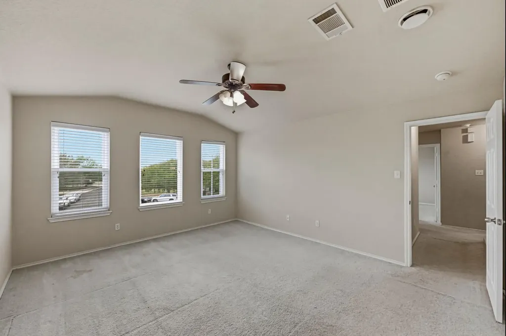 164 Regent Cove Kyle TX 78640