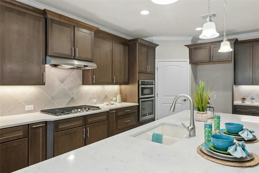 811 Holiday Creek Lane Georgetown TX 78633