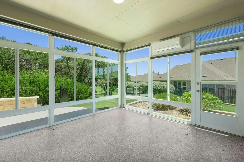 811 Holiday Creek Lane Georgetown TX 78633