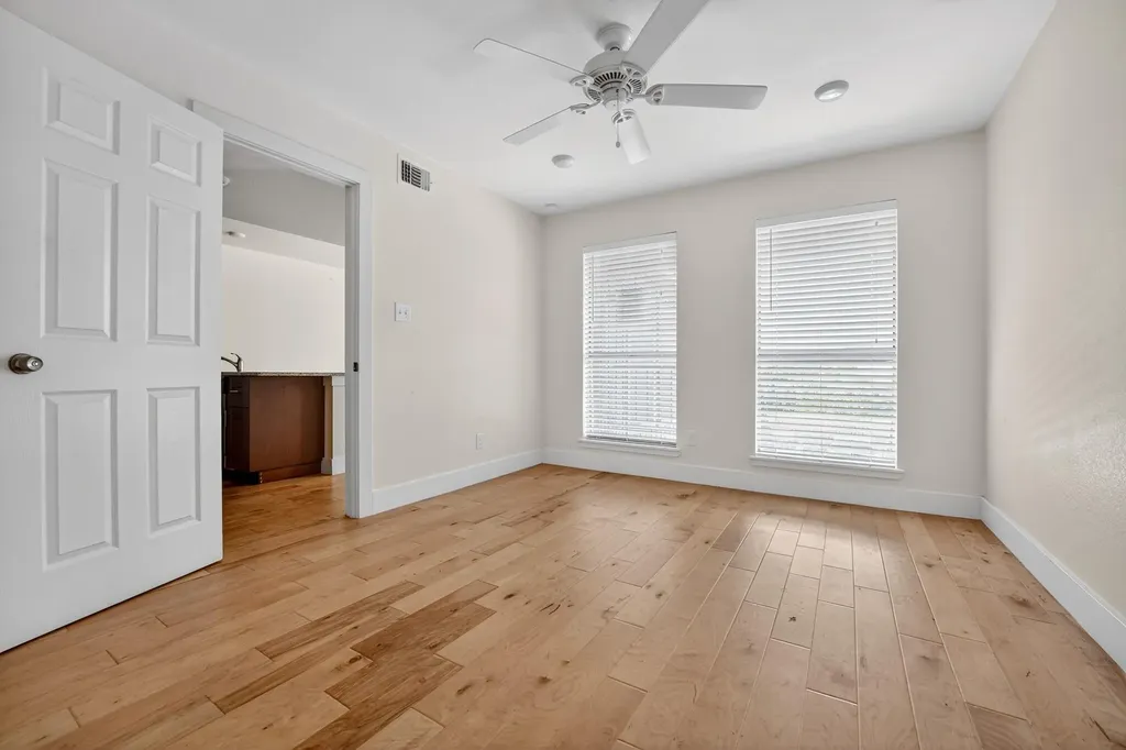 909 Reinli Street Austin TX 78751