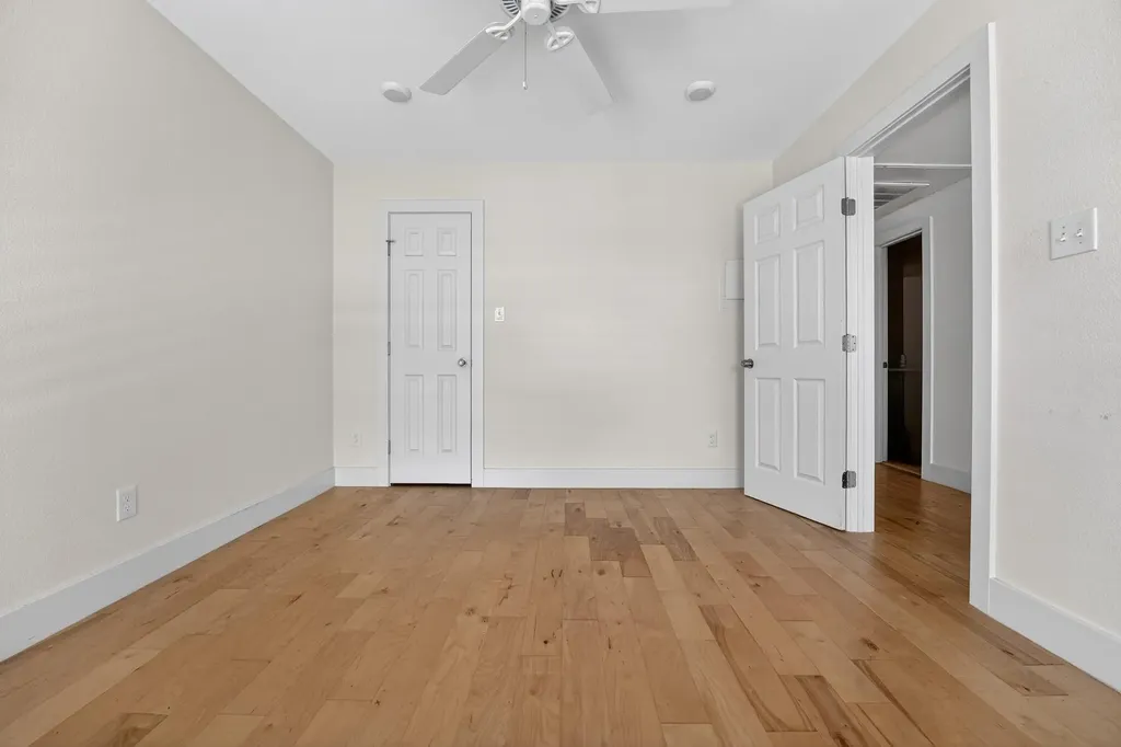 909 Reinli Street Austin TX 78751