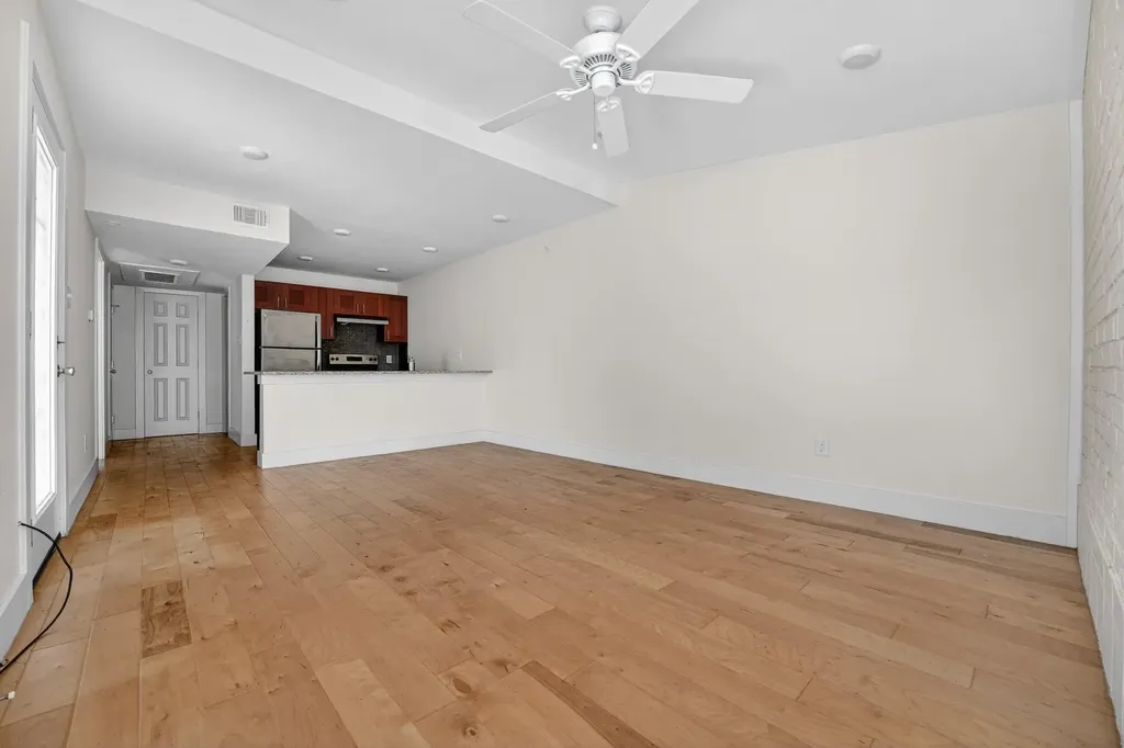 909 Reinli Street Austin TX 78751