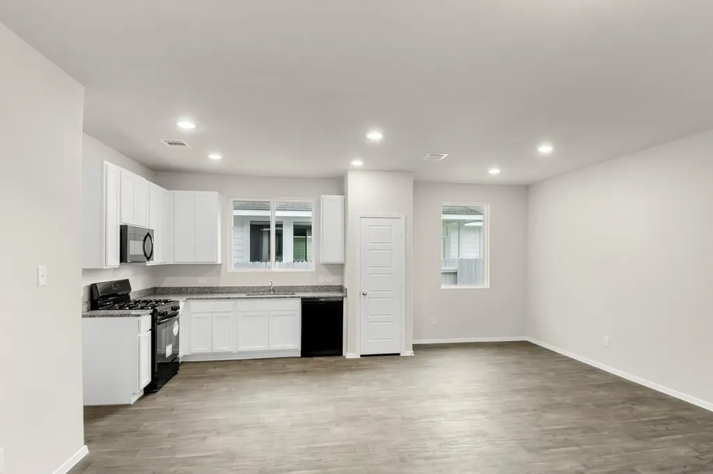 3043 Winding Creek Road Kyle TX 78640