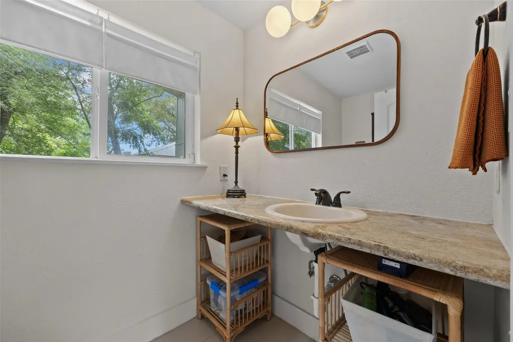 3302 Cherrywood Road Austin TX 78722
