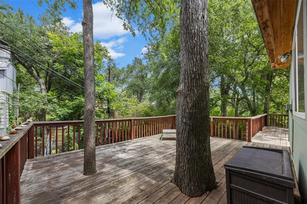 3302 Cherrywood Road Austin TX 78722