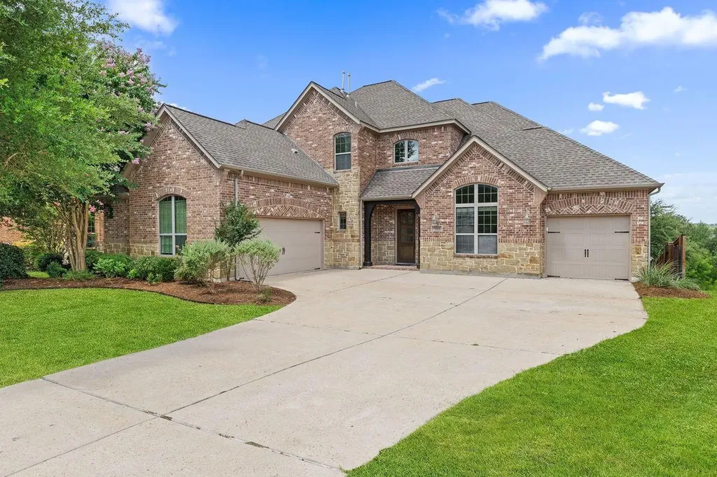 8804 Flycatcher Court Austin TX 78738
