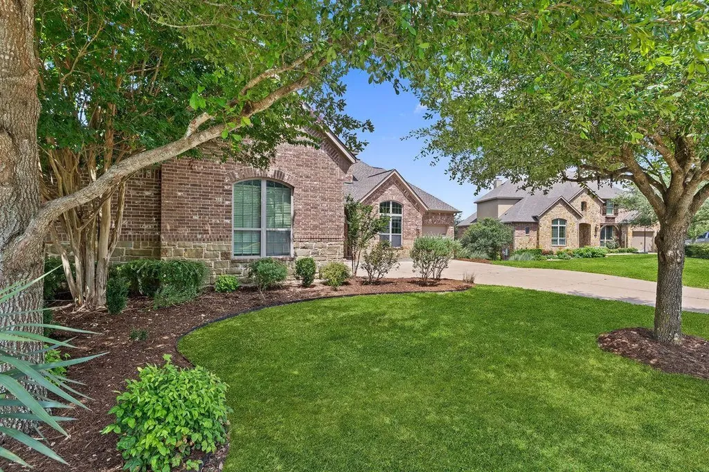 8804 Flycatcher Court Austin TX 78738