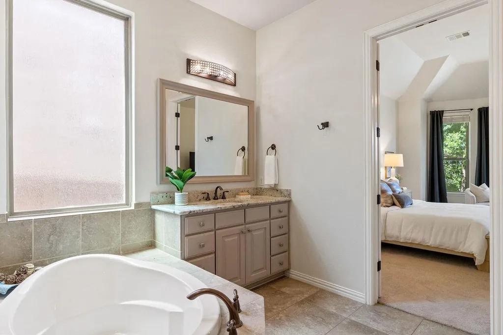 8804 Flycatcher Court Austin TX 78738