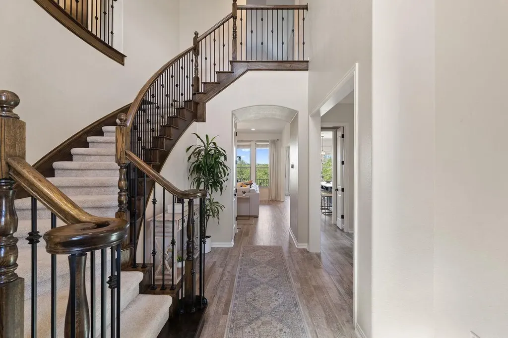 8804 Flycatcher Court Austin TX 78738