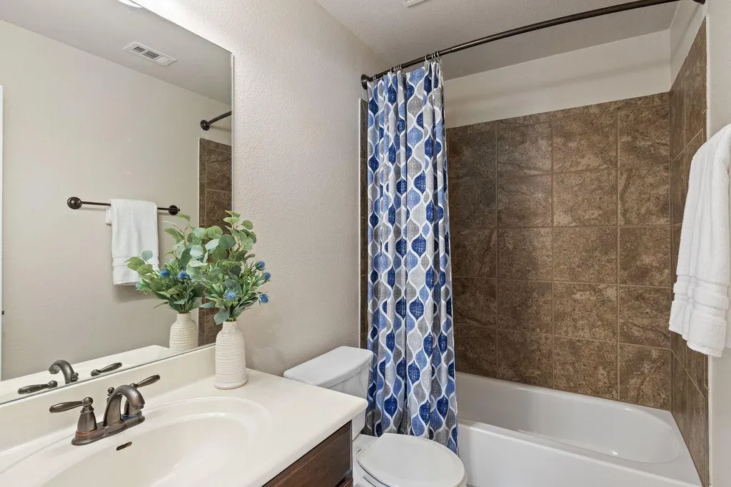 8804 Flycatcher Court Austin TX 78738