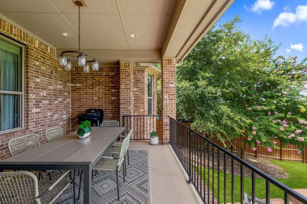 8804 Flycatcher Court Austin TX 78738
