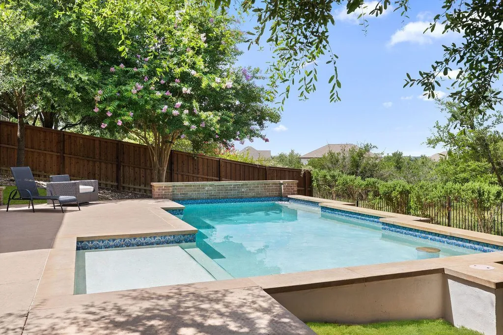 8804 Flycatcher Court Austin TX 78738