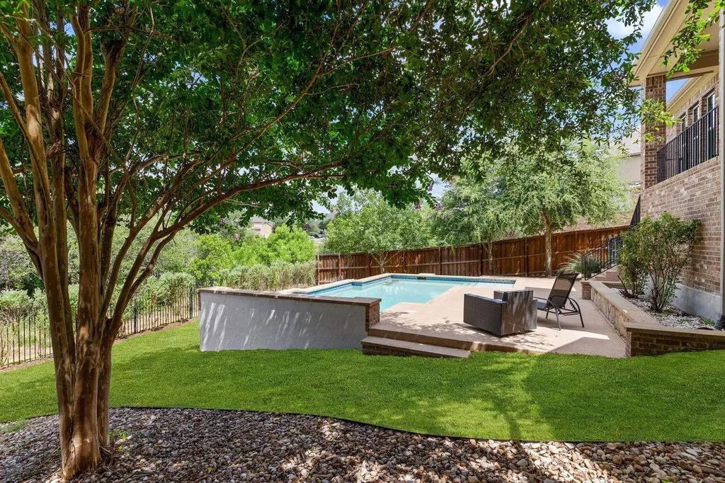 8804 Flycatcher Court Austin TX 78738