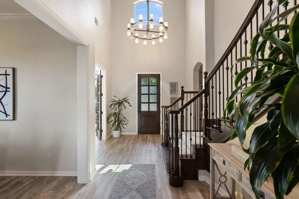8804 Flycatcher Court Austin TX 78738