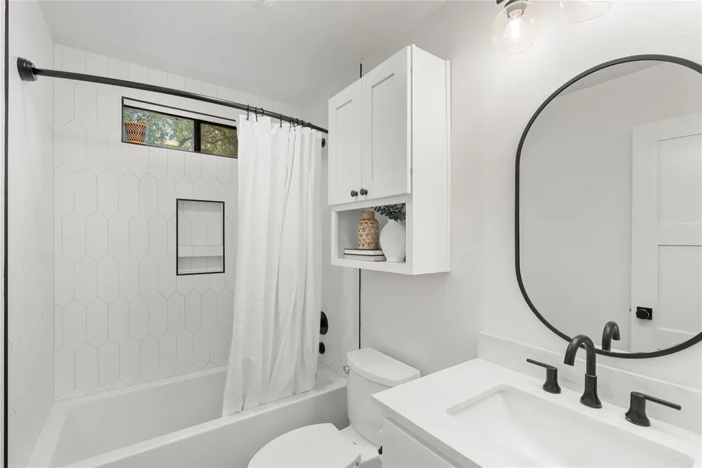 407 Canyon Wren Drive Buda TX 78610