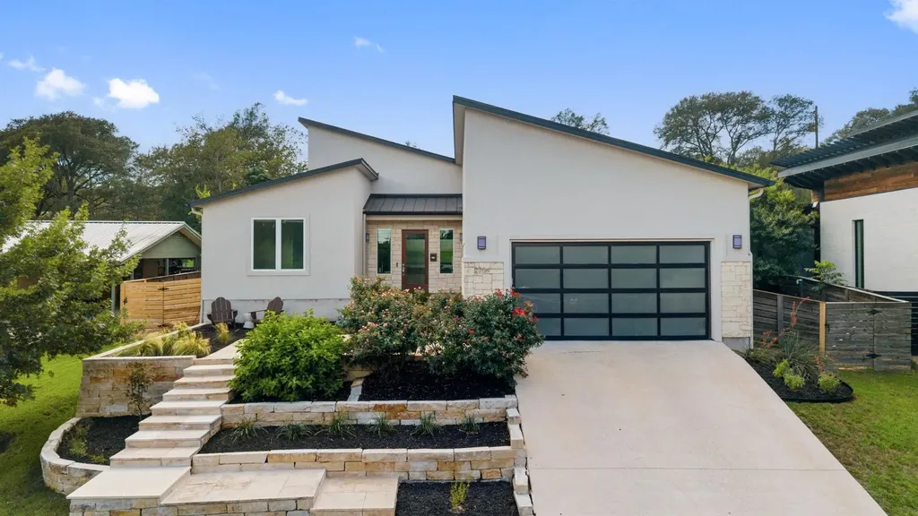 2704 Oak Park Drive Austin TX 78704