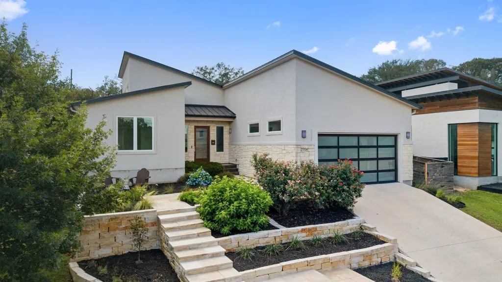 2704 Oak Park Drive Austin TX 78704