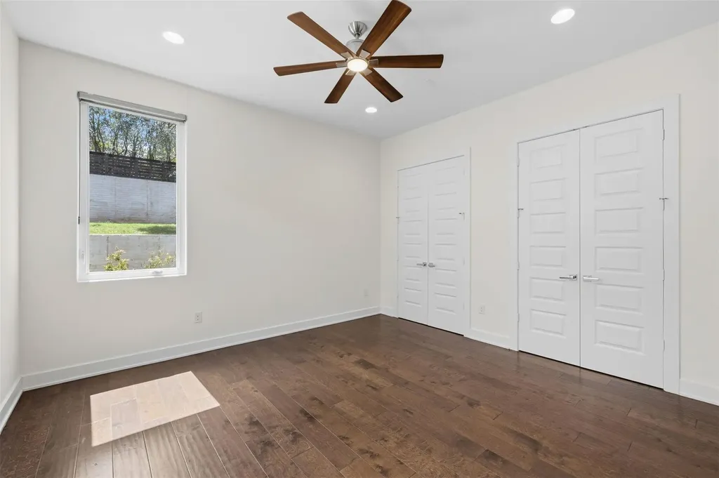 2704 Oak Park Drive Austin TX 78704