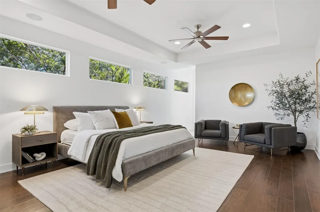2704 Oak Park Drive Austin TX 78704