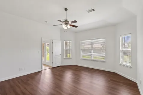 417 Spyglass Street Meadowlakes TX 78654