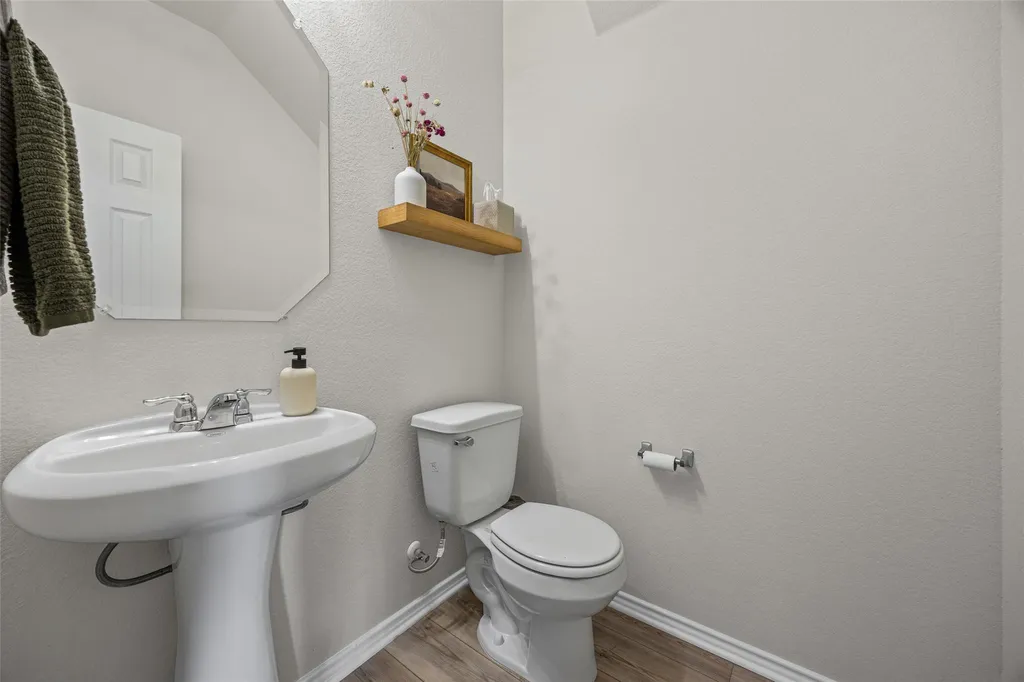 208 Orange Road Buda TX 78610