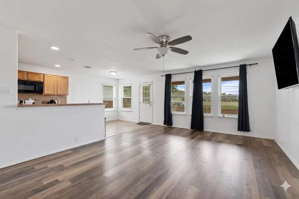 1121 Sweet Gum Drive Kyle TX 78640