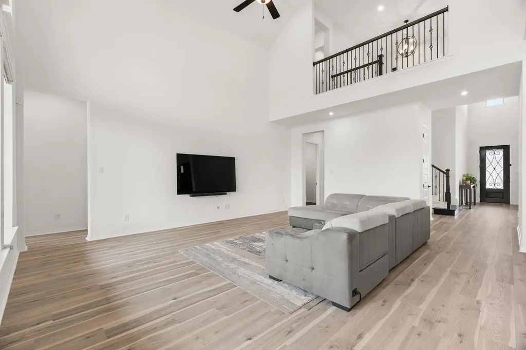 372 Hollister Drive Liberty Hill TX 78642