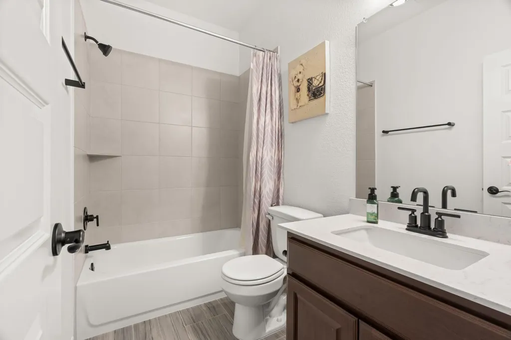 372 Hollister Drive Liberty Hill TX 78642