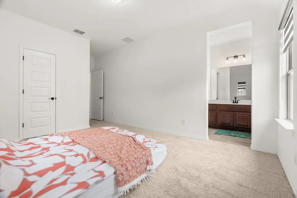 372 Hollister Drive Liberty Hill TX 78642
