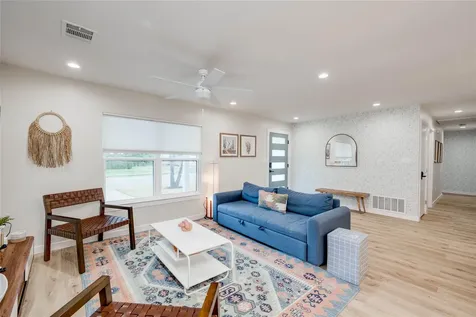 2516 Friar Tuck Lane Austin TX 78704