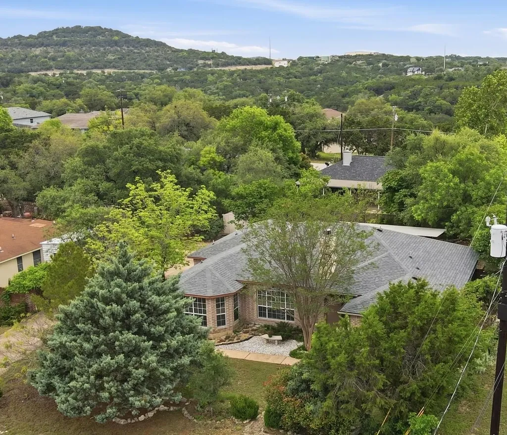 21142 Northland Drive Lago Vista TX 78645