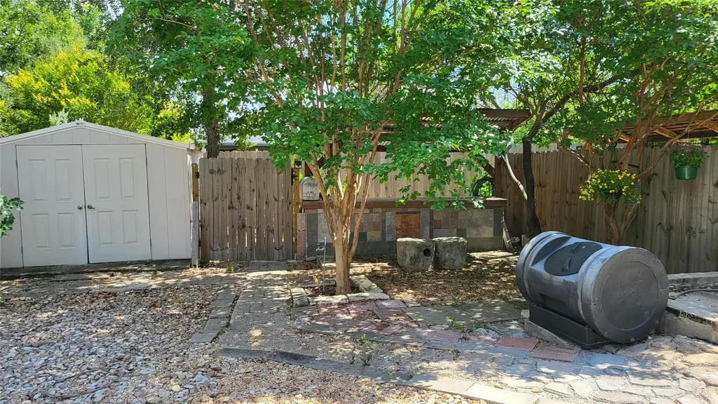 21142 Northland Drive Lago Vista TX 78645