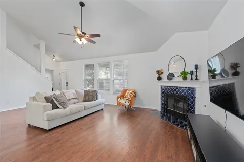902 Lavender Cove Pflugerville TX 78660