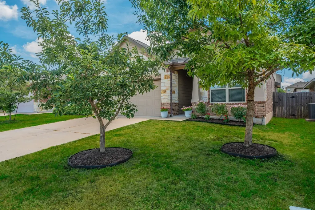 188 Shale Circle Buda TX 78610