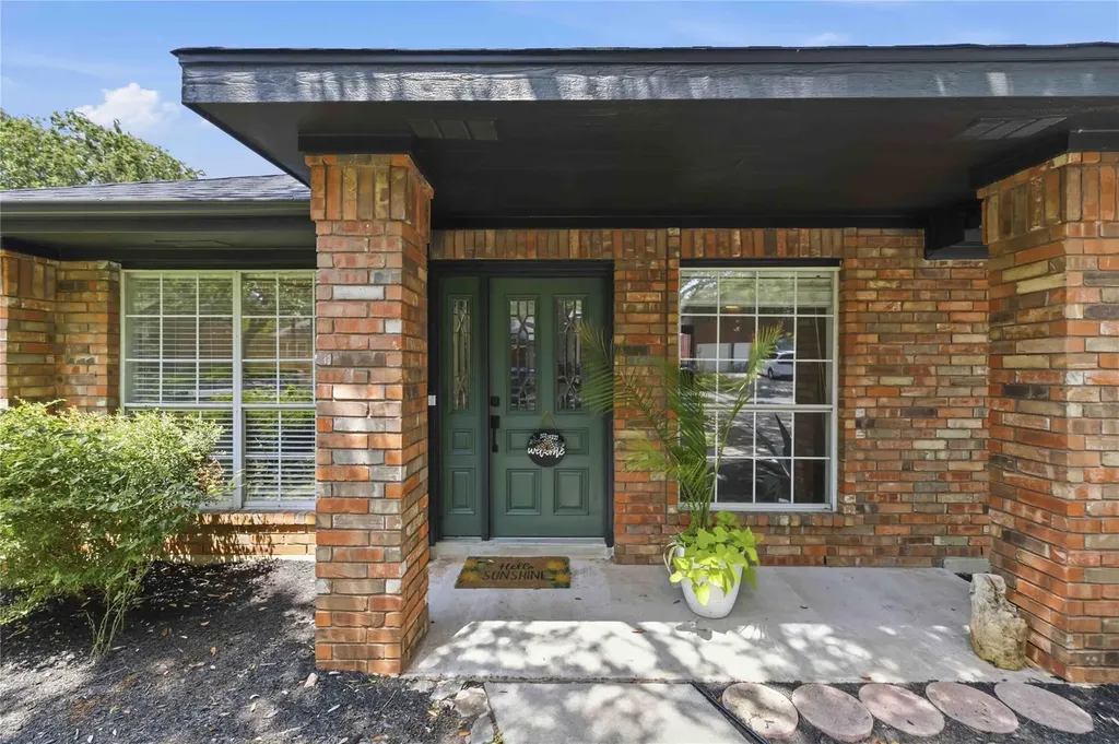 6435 Old Harbor Lane Austin TX 78739