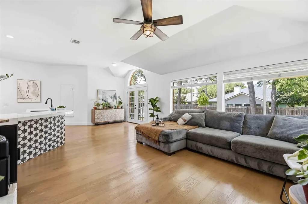 6435 Old Harbor Lane Austin TX 78739
