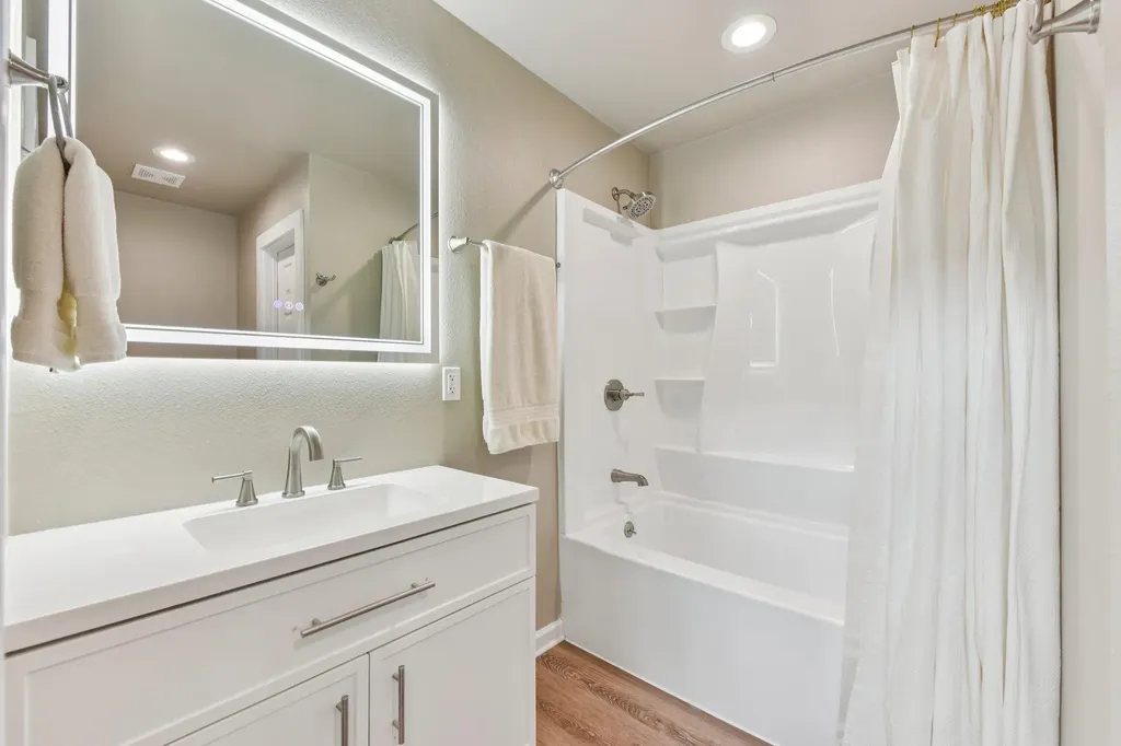 126 County Road 420 Road Spicewood TX 78669