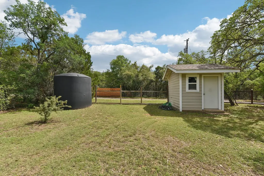 126 County Road 420 Road Spicewood TX 78669